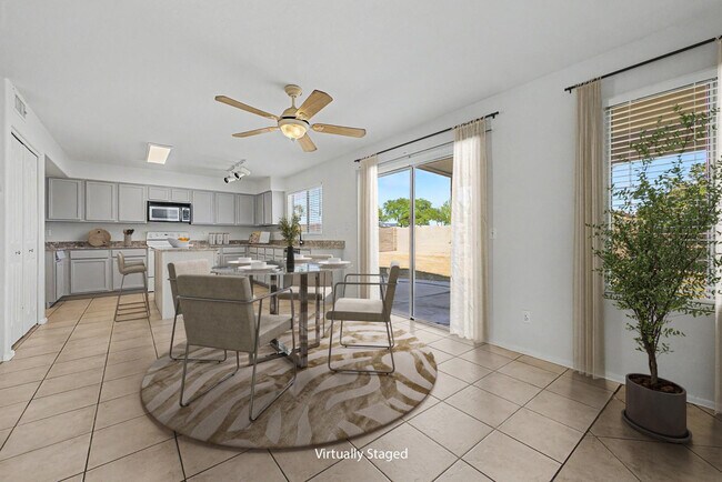 Foto del edificio - 1295 S Honeysuckle Ln