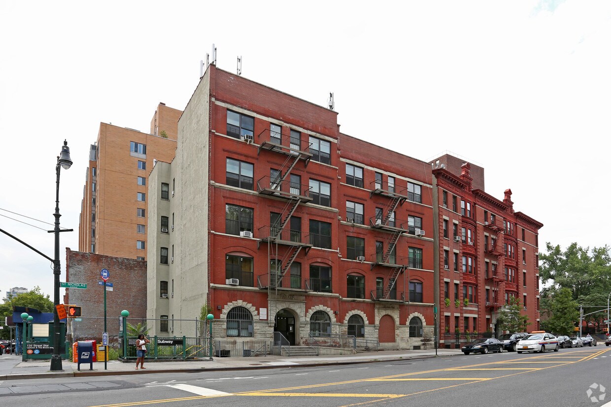 Primary Photo - 488-490 Saint Nicholas Ave