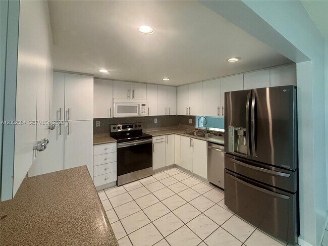 Building Photo - 7710 NW 5th St