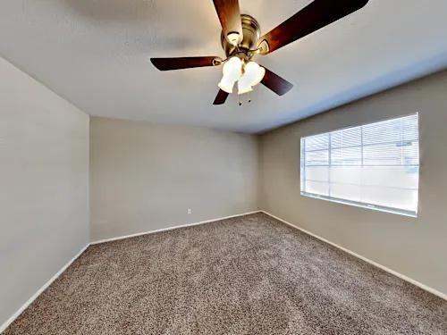 Foto del edificio - 10712 Woodland Ave NE