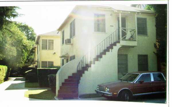 Building Photo - 4480 University Ave