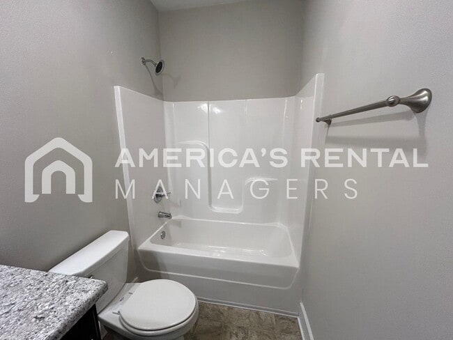 Building Photo - Home for Rent in Tuscaloosa. Available NOW!!