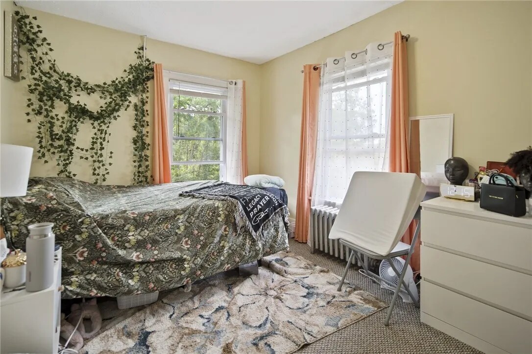 Foto principal - 908 Danby Rd