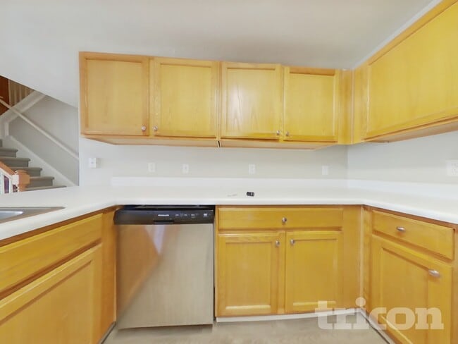 Building Photo - 1960 Lexington Ln