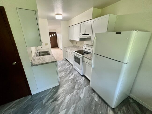 Building Photo - 2925 Northland Dr