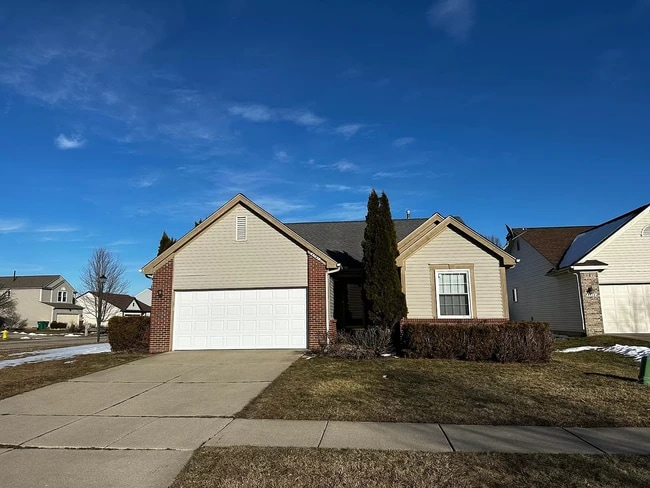 Building Photo - 6561 Robin Ct