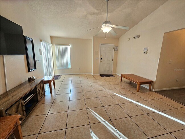 Foto del edificio - 297 Blue Jay Way