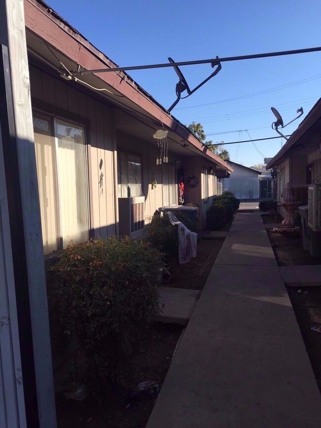 Foto del edificio - 1414 N 1st St