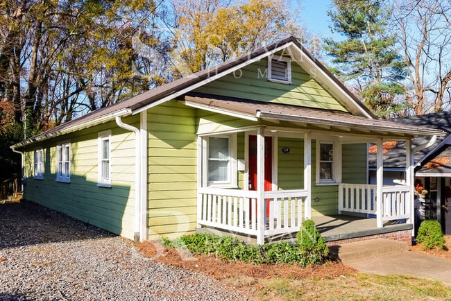 Building Photo - Lease today! No extra charge for contentment and relaxation!