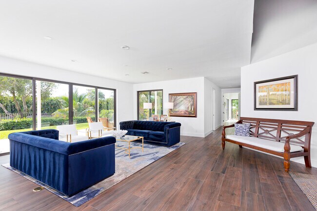 Building Photo - 2905 Polo Island Dr