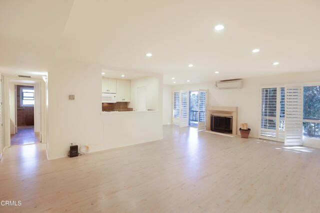 Foto del edificio - 1127 E Del Mar Blvd