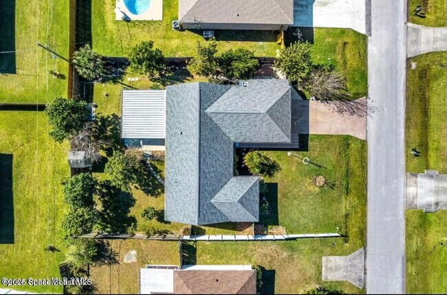 Foto del edificio - 1060 Hosbine St SE