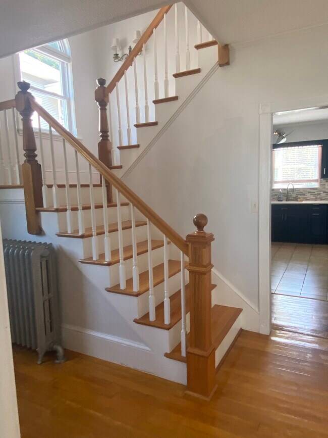 Building Photo - 41 Brockton Ave