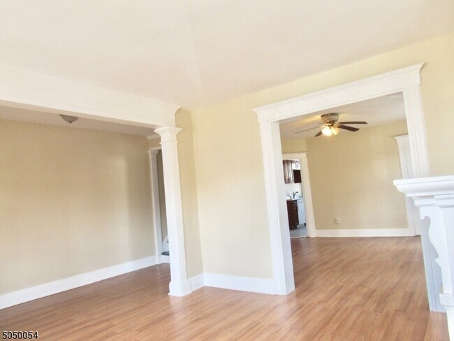 Building Photo - 98 Westervelt Ave