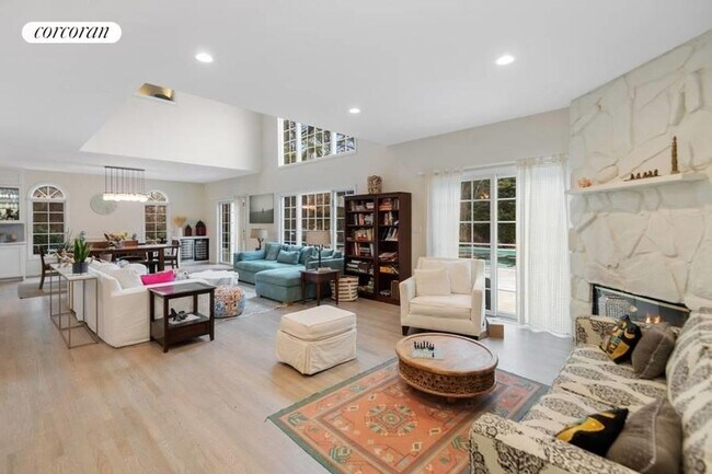 Building Photo - 12 Cedarfield Ln