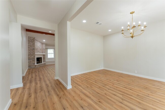 Building Photo - 6119 S Braeswood Blvd