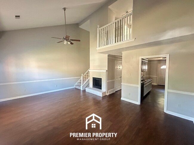 Building Photo - 5827 Grassy Valley Dr
