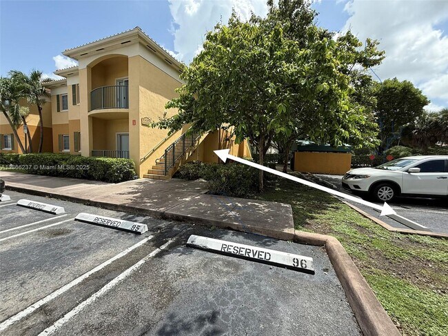 Foto del edificio - 7230 NW 114th Ave
