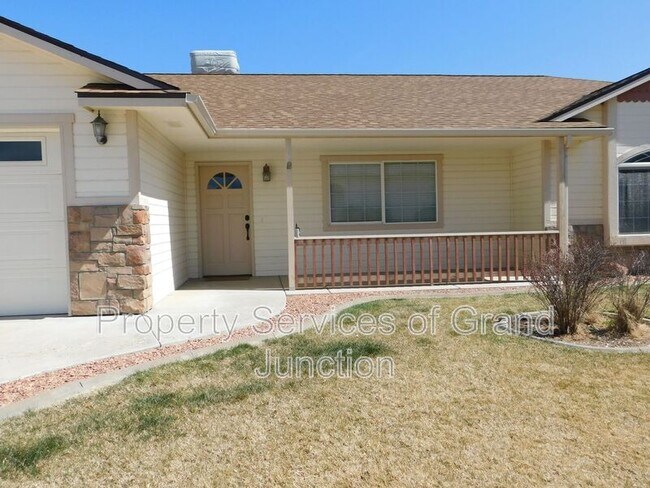 Building Photo - 502 Garnet Dr