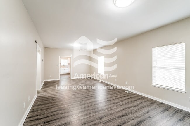 Building Photo - 8109 1st Ave S