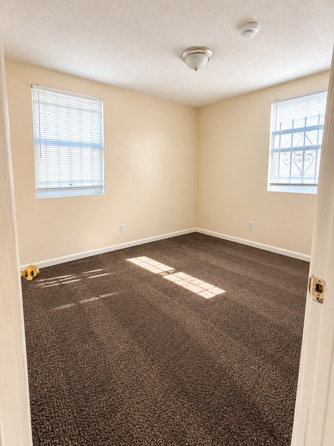 dormitorio 1 - 2730 Hamilton Cir