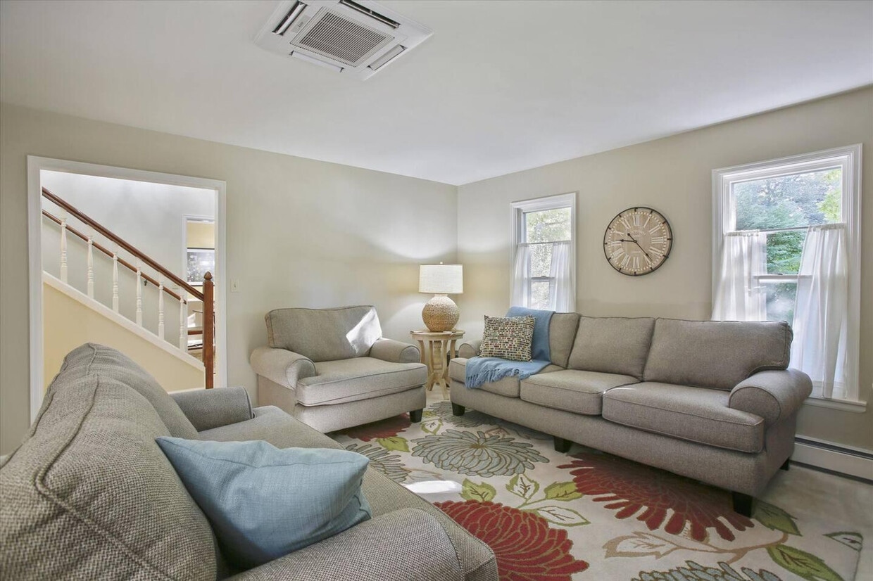 Primary Photo - 1908 Pawnee Dr