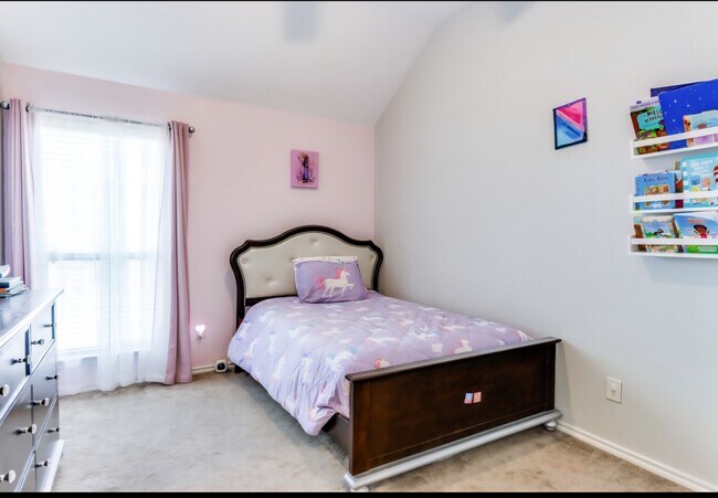 Foto del edificio - 1105 Jake Cir