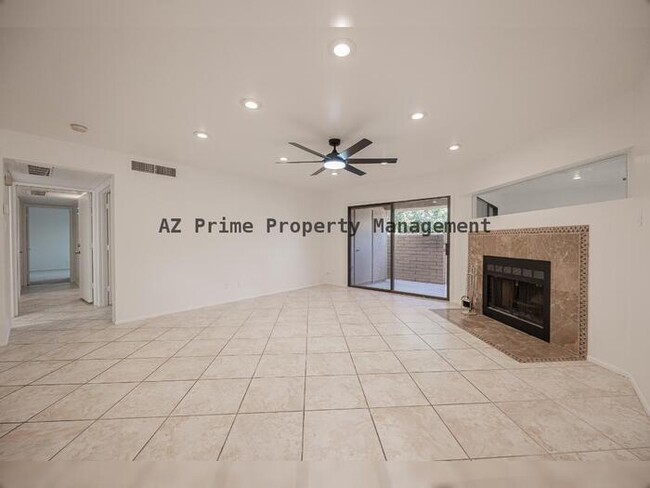 Foto del edificio - 7950 E Starlight Way