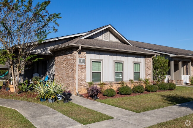 Building Photo - Arbours at Pierce Creek