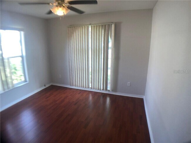 Building Photo - 638 Raven Ct