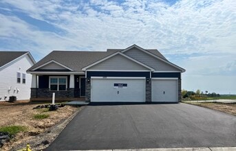 Building Photo - 5193 Mustang Dr