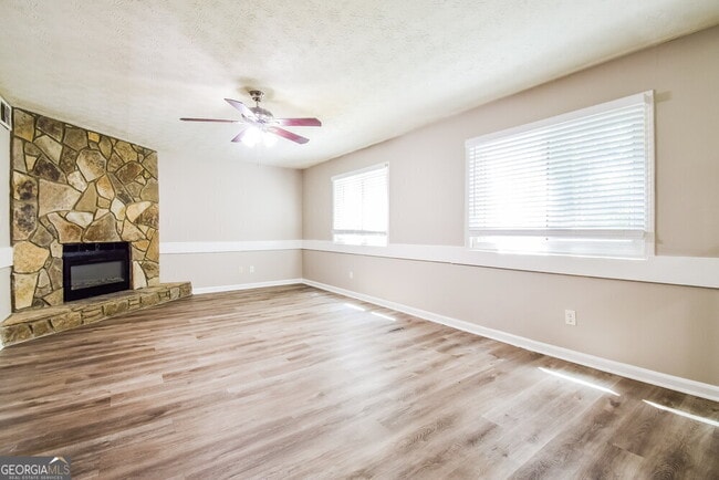 Building Photo - 3210 Fescue Cir