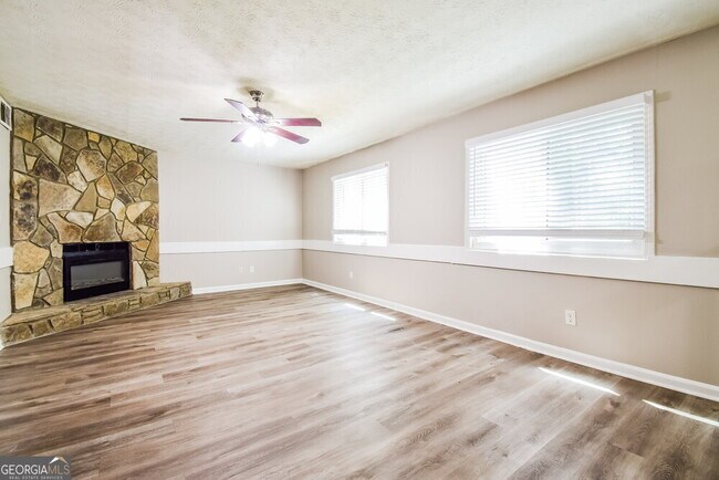 Foto del edificio - 3210 Fescue Cir