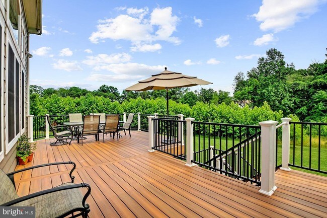 Building Photo - 11033 Hunters View Rd