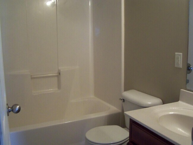Foto del edificio - 3136 Twelve Oaks Blvd