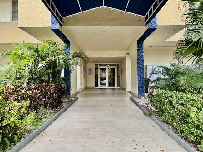 Foto del edificio - 4550 NW 9th St