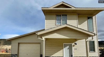 Building Photo - 260 Chisholm Way