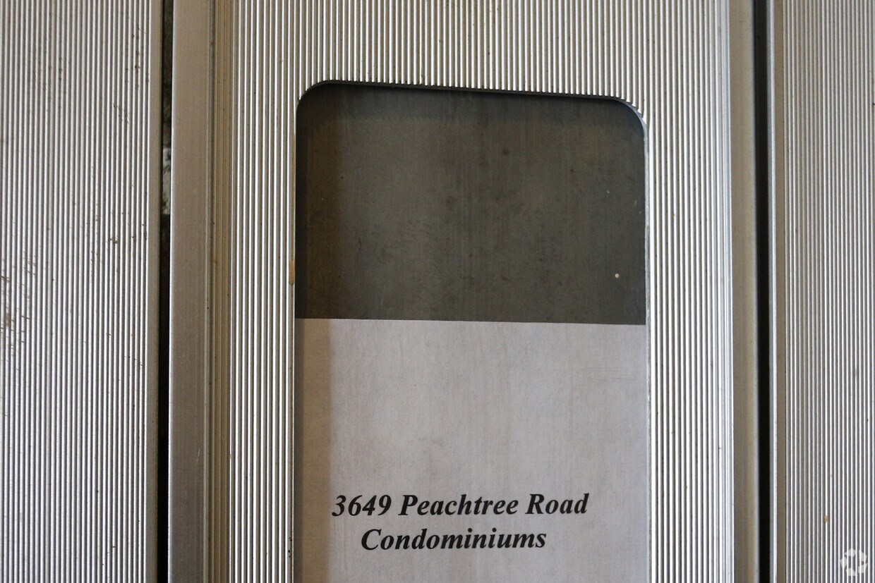 Building Photo - 3649 Peachtree Rd NE