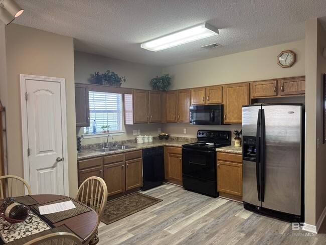 Foto del edificio - 2651 S Juniper St