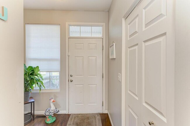 Foto del edificio - 8026 Bluestem Ave
