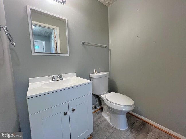 Foto del edificio - 8104 Willowdale Ct