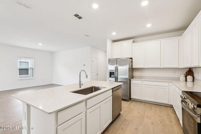 Building Photo - 2630 Seasons Rd