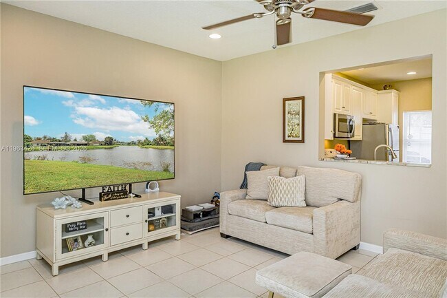 Foto del edificio - 1651 Hawthorne Pl