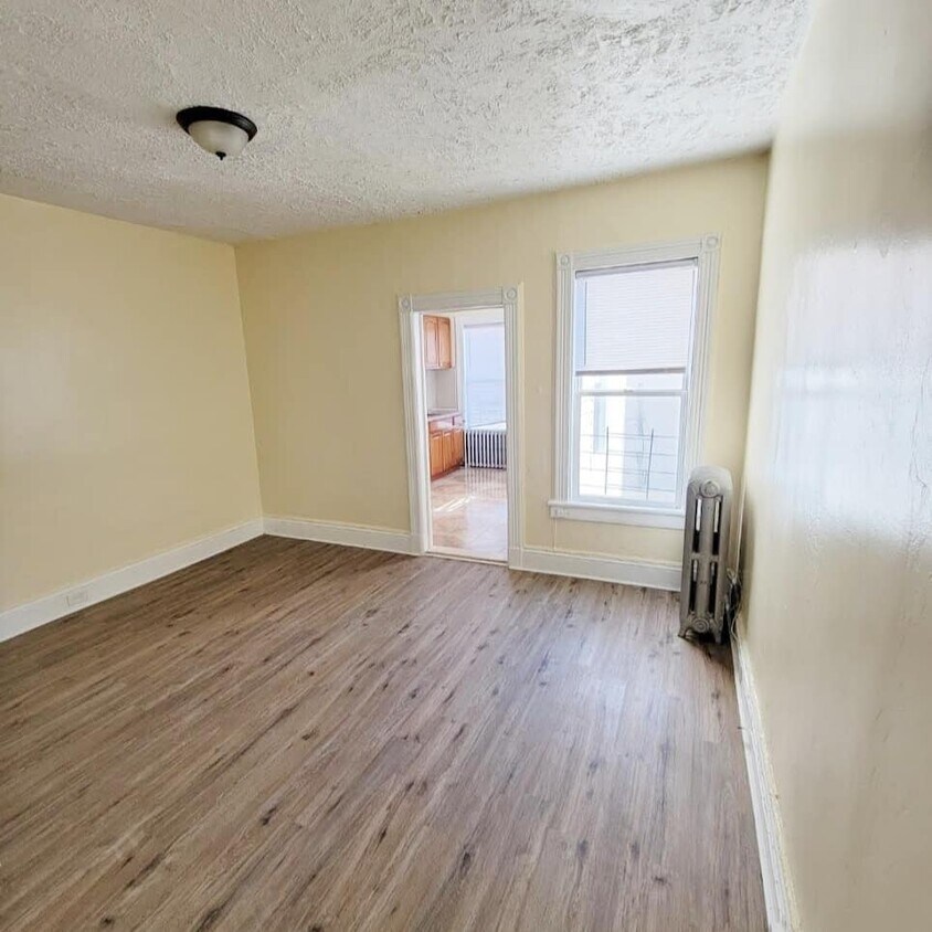 Building Photo - 100 Ridgewood Ave