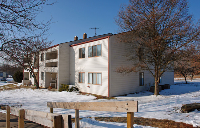 Building Photo - Granderview Apartments