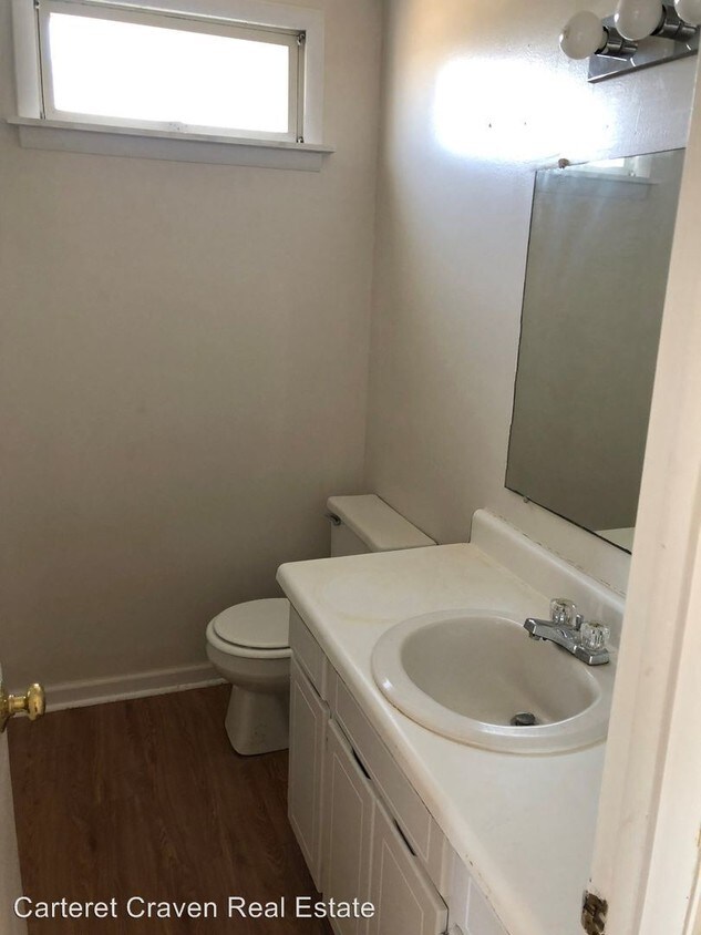 Building Photo - 2 br, 1 bath House - 106 - C Witten Circle
