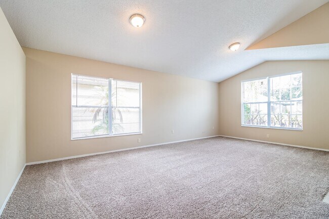 Building Photo - 1028 Henson Ct