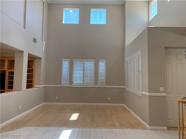 Building Photo - 5096 Shadow Palm Ct
