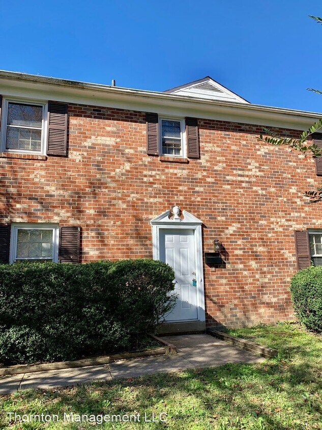 3 br, 2.5 bath House 700 Olde Greenwich Cir House Rental in