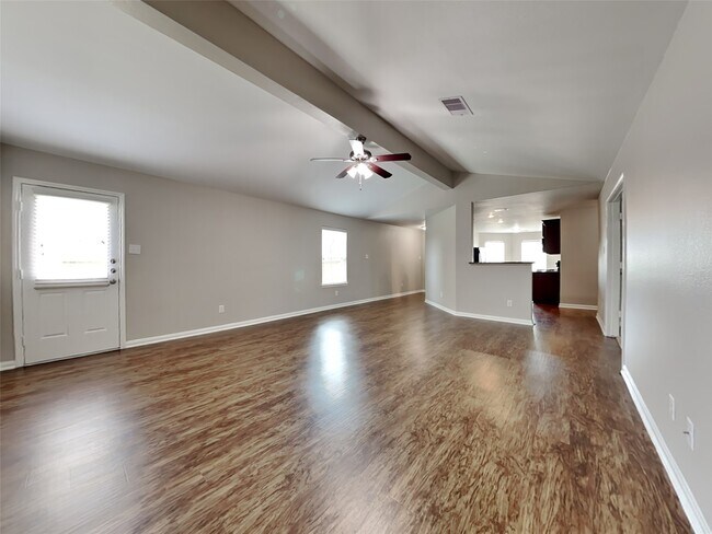 Foto del edificio - 2402 Regatta Ln